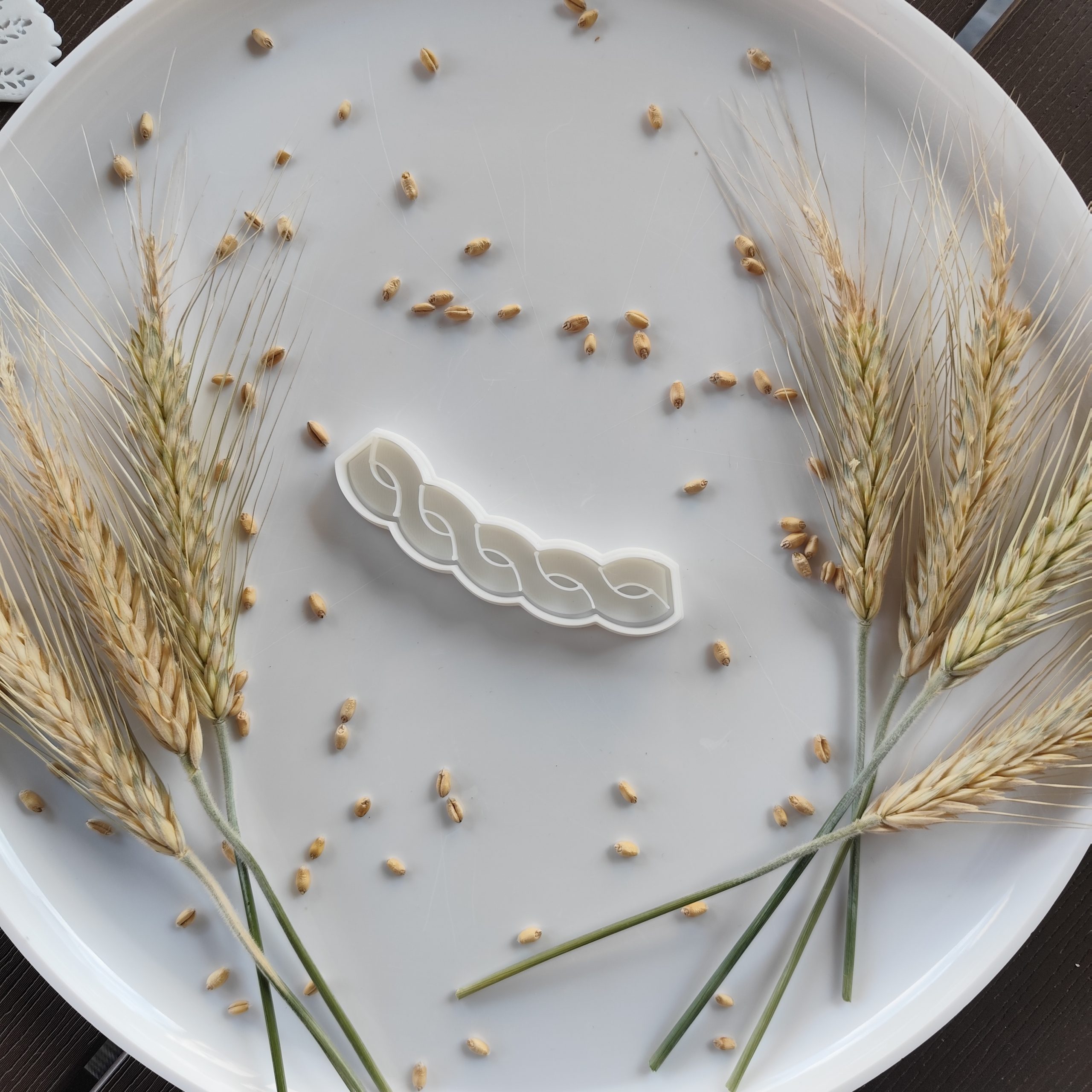 Ukrštena bordura modla sa utiskivačem